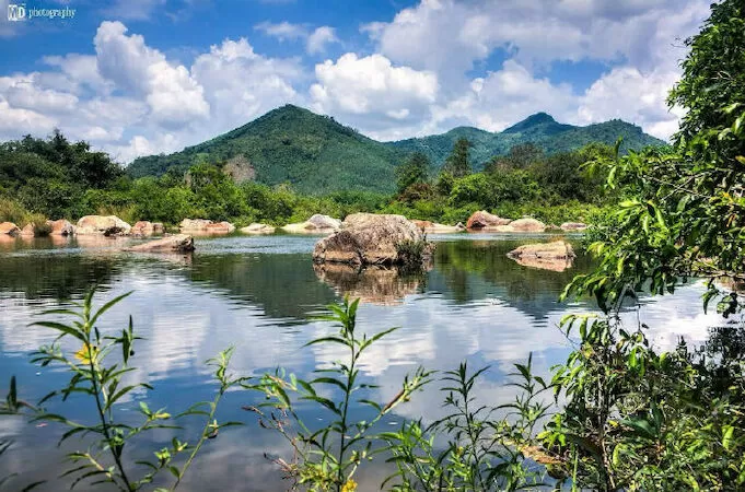 Thắng cảnh Hầm Hô Bình Định - Nguyễn Toàn