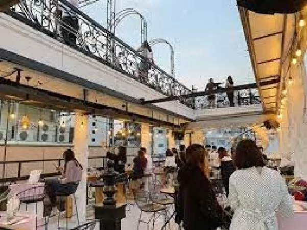 Yoona Cafe – Quán Cafe Trên Nóc Nhà