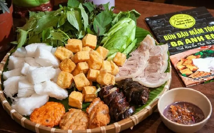 Bún Đậu Mắm Tôm Ba Anh Em