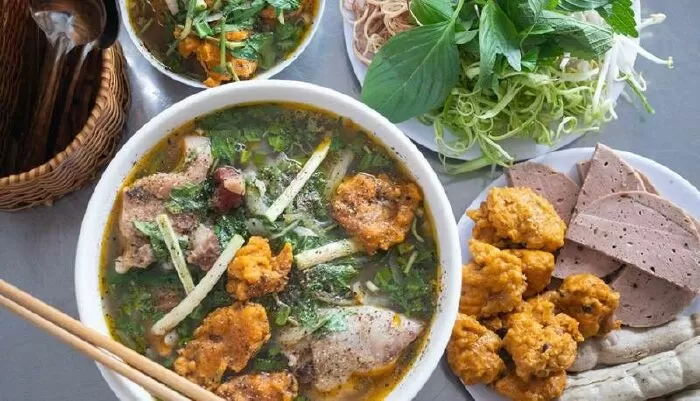 Top 12 quán bún bò ngon, chất lượng tại quận Bình Tân, TPHCM