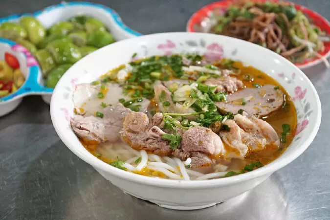 Bún bò Má Hùng