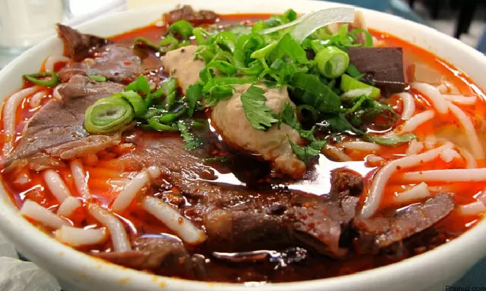 Bún bò Huế Nam Nga