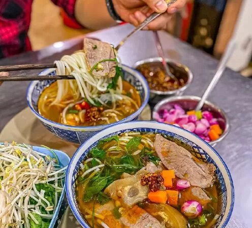 Bún bò Huế Lam Sơn