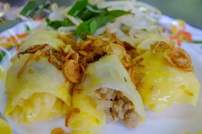 Bánh cuốn trứng Lê Văn Sỹ