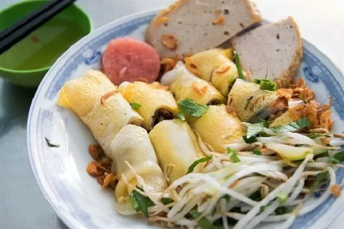 Bánh Cuốn Trứng Vạn Kiếp