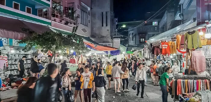 Chợ đêm Lê Duẩn