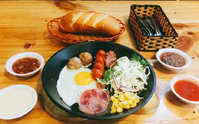 KHOAI Bistro - Bình Thạnh