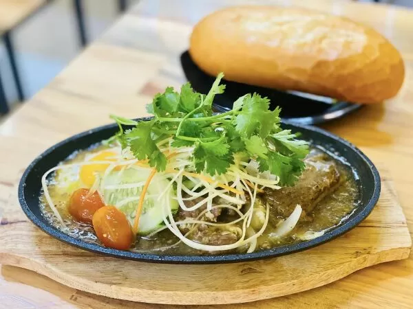 Bánh Mì Chảo & Pate Chiên Bami Cô Bống - Quận 3
