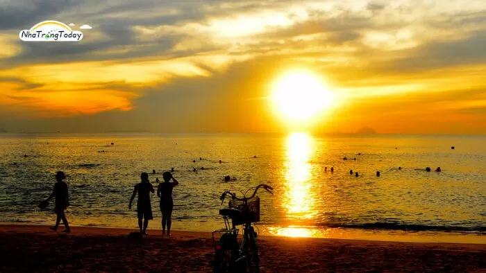 Nha Trang chiều biển lặng - Giọt Buồn Không Tên
