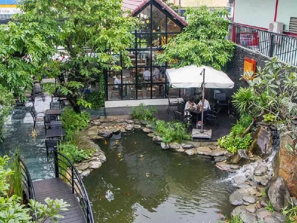 The Garden House Cafe Bistro