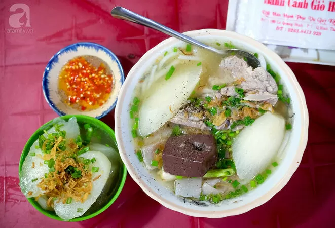 Bánh Canh Giò Heo 169 Lê Quang Định