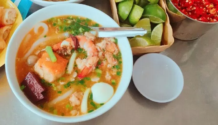 Bánh canh cua Cô Ba