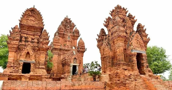 Ba Tháp thân thương (Sưu tầm)