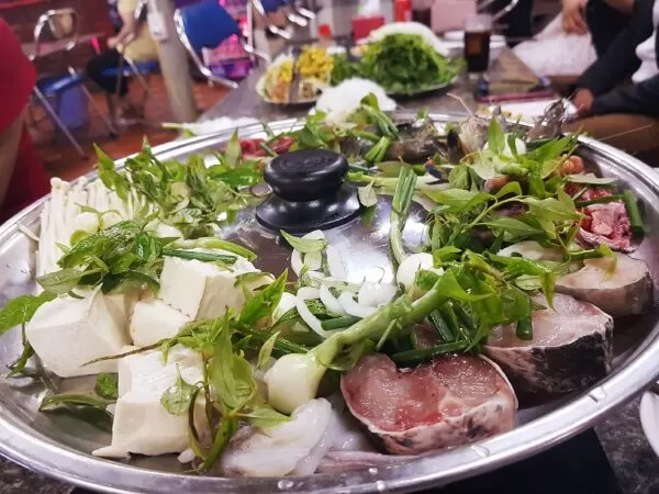 Lẩu mắm Bà Sáu – Lẩu cá kèo Văn Cao