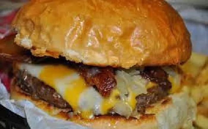Tracy’s Pub and Grill