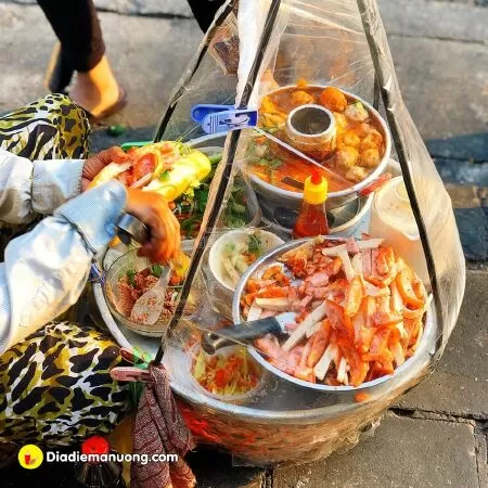 Bánh mì xíu mại Cô Út