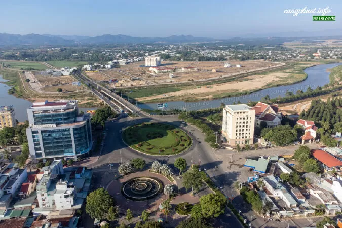 Kon Tum - Phùng Quang Thuận
