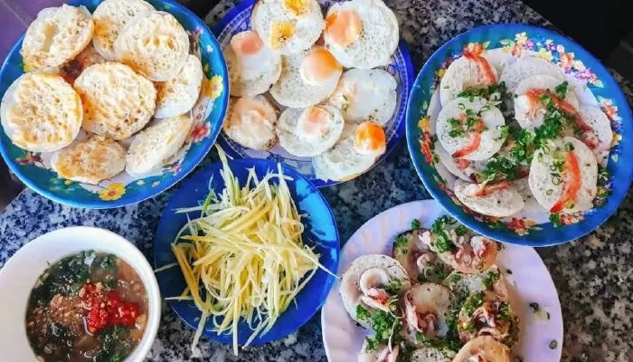 Quán bánh căn Phan Rang cô Ba