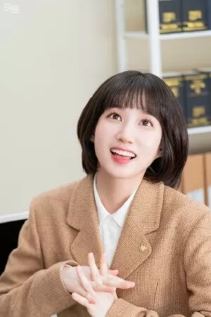 Nữ luật sư kỳ lạ Woo Young Woo
