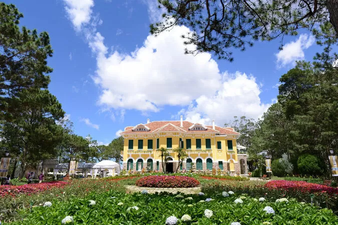 Hội hoa - Phạm Hương