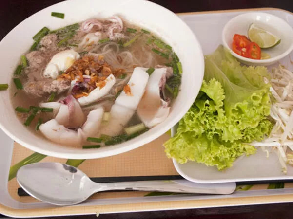 Hủ Tiếu Mực Ông Già Cali