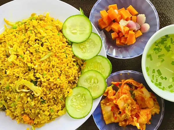 Ti – Cơm chiên kim chi