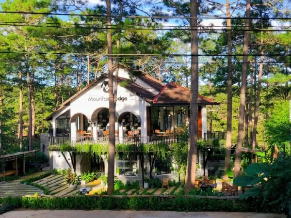 Mountain Lodge Homestay