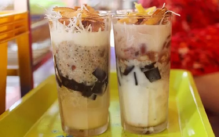 Chè thập cẩm cô Sáu