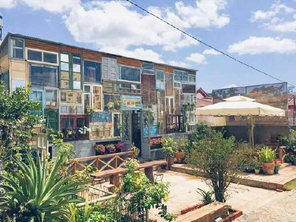 Là Nhà Homestay