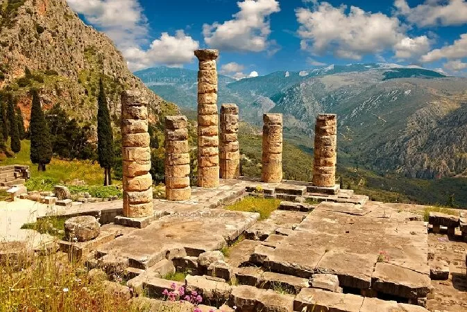 Đền Delphi, Hy Lạp.