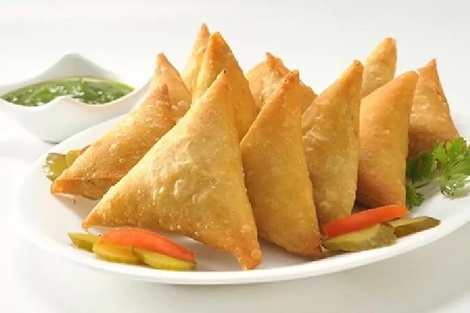 Top 11 món ăn đường phố của các nước Châu Á mà bạn nên thử qua nhất khi đi du lịch.