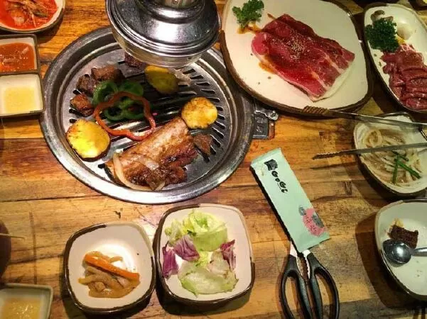 Gogi House
