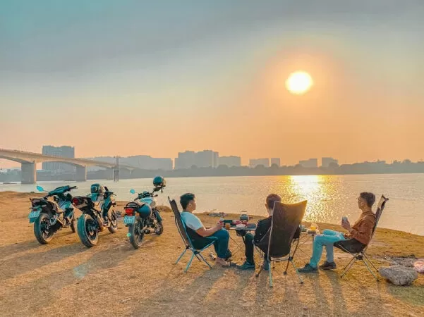 Chân cầu Vĩnh Tuy