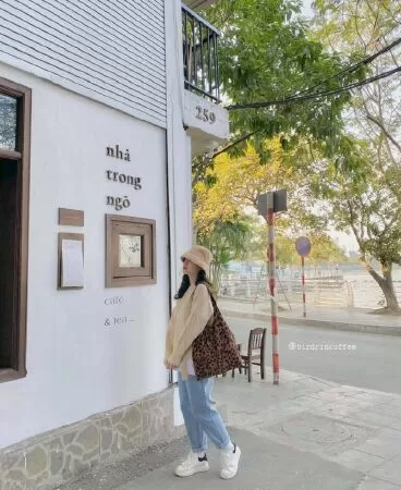 Nhà Trong Ngõ