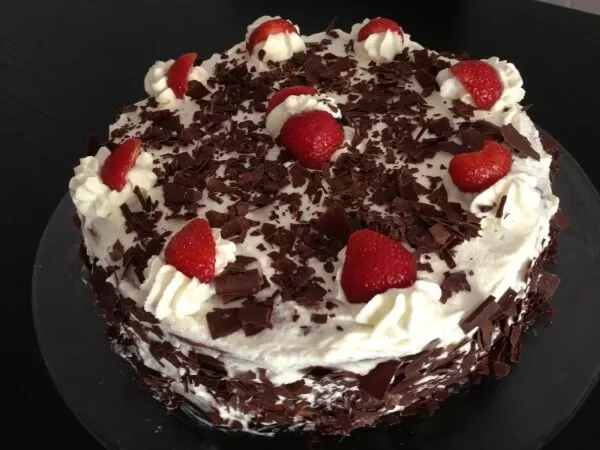 Bánh Black Forest (Đức)