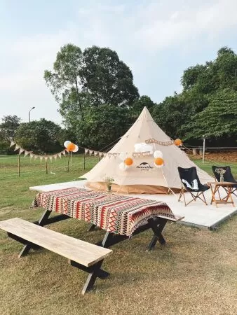 Sixdoog Cafe & Camping