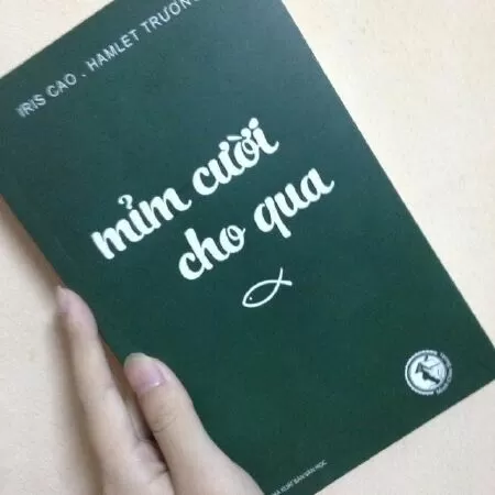 Mỉm cười cho qua