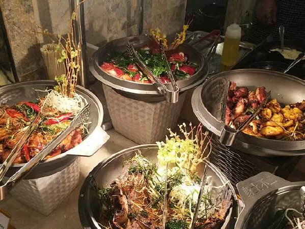 Buffet Sen Việt