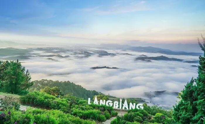 Núi Langbiang Đà Lạt