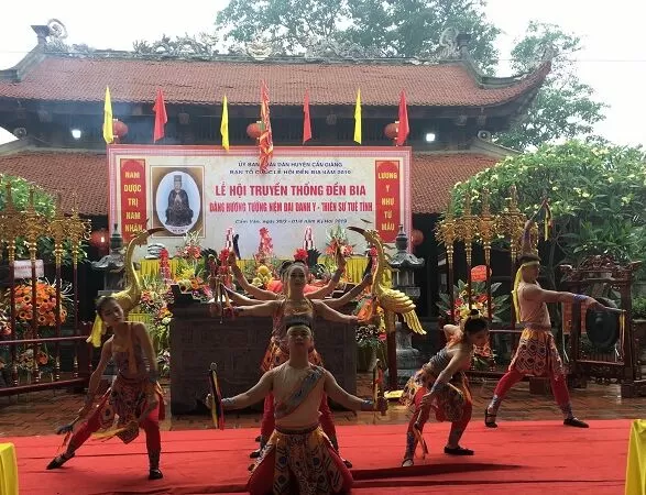 Bài số 6 - Thuyết minh lễ hội Đền Bia