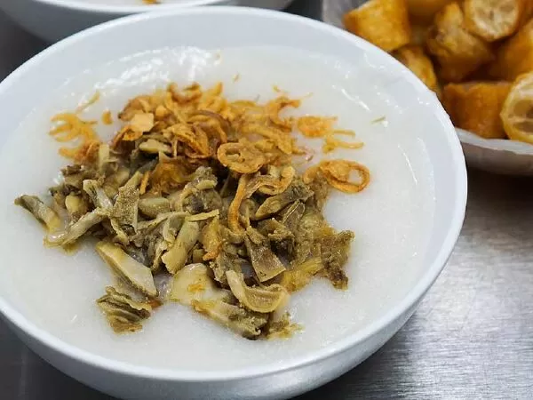 Cô Hằng Quán