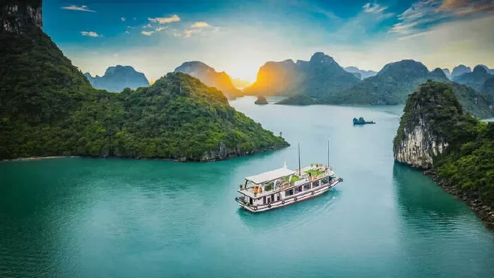 Đoạn văn tả Cát Bà - mẫu 2