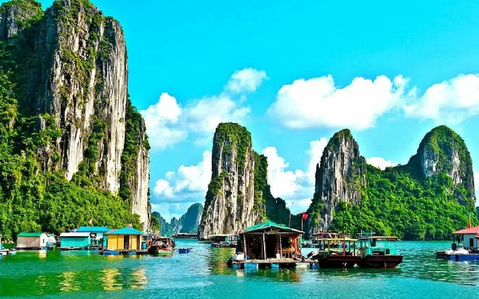 Đoạn văn tả Hạ Long - mẫu 1