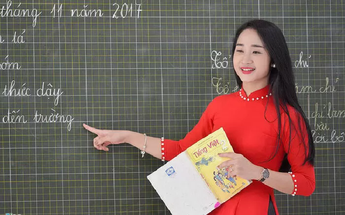 Đoạn văn tả cô giáo – Mẫu 6