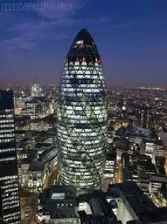 30 St Mary Axe (nay là Gherkin)