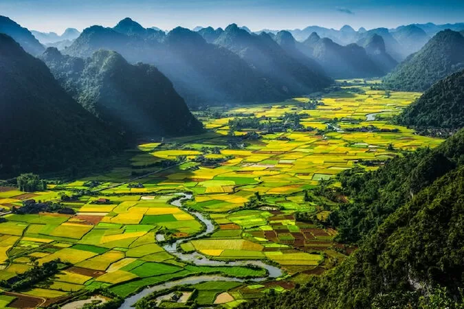 Đoạn văn tả đất nước Việt Nam - mẫu 1