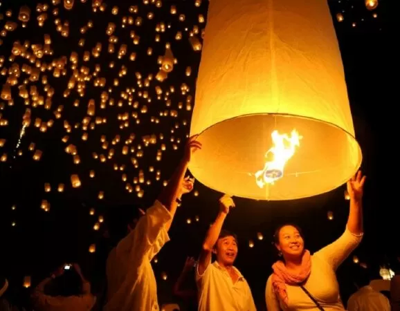 Lễ hội thả đèn trời Yi Peng, Thái Lan