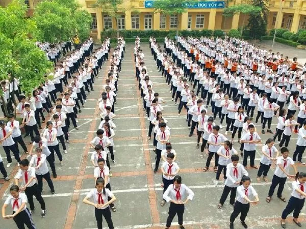 Đoạn văn kể về buổi thể dục ở trường - mẫu 4