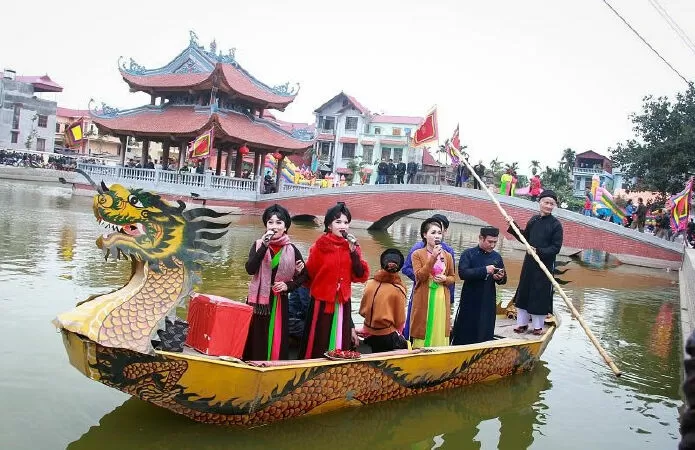 Đoạn văn kể về hội Lim - mẫu 5