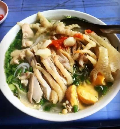 Phở gà trộn Khánh Béo